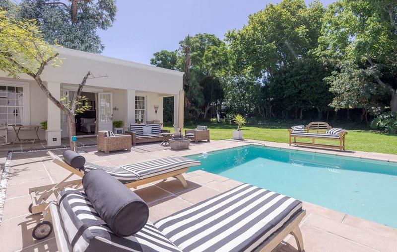 5 Bedroom Property for Sale in Constantia Upper Western Cape